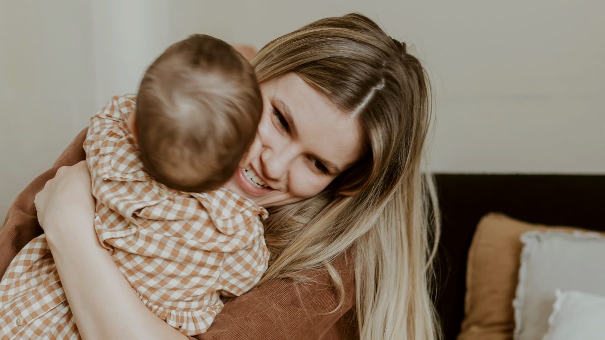 New Research Explains The Role Of 'Future Anxiety' In Delayed Parenthood